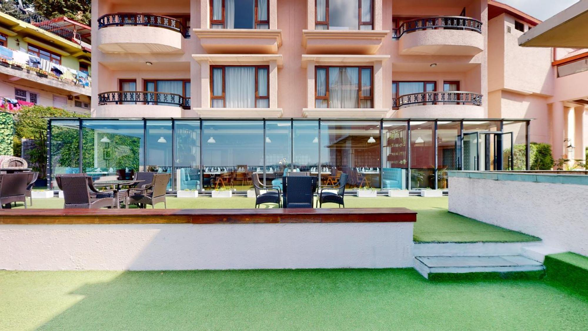 Radisson Hotel Shimla Exterior photo